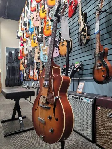 Godin Guitars - G50932 2